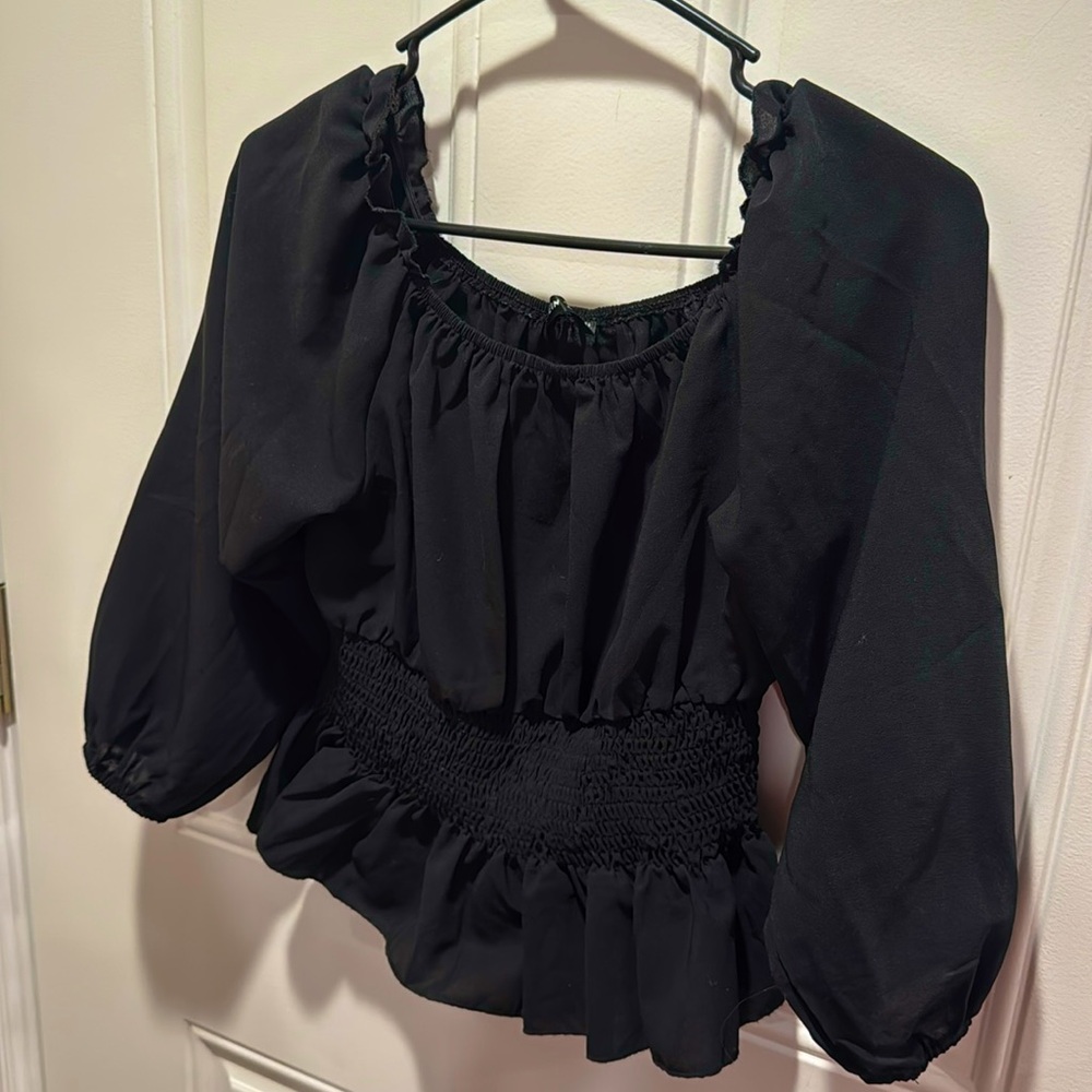 Black Cropped Ruffle Peasant Blouse with Cinched Waist